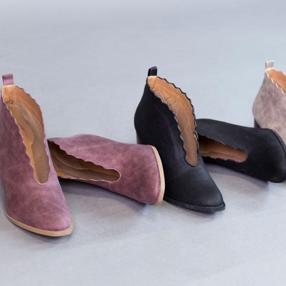 Kira | Scalloped Rose Booties - Picture 4 of 5